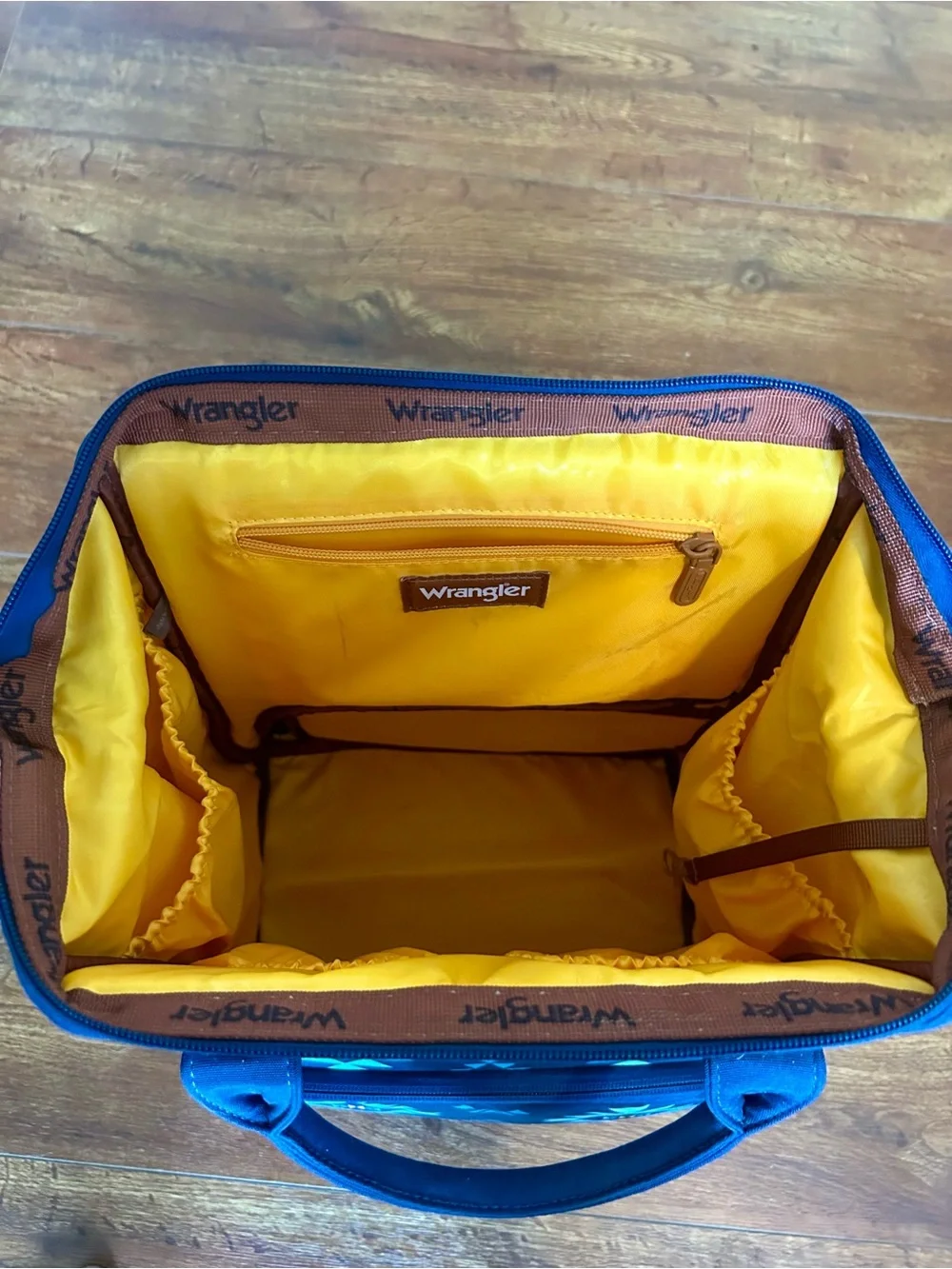 Wrangler spacious backpack